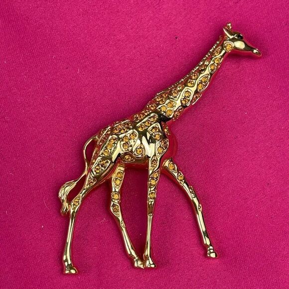 Vintage Retired Signed Swarovski Giraffe Pin Brooch with Amber Crystals. Rare - Picture 1 of 9